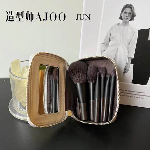 乌木柔软羊毛动物化妆刷套装