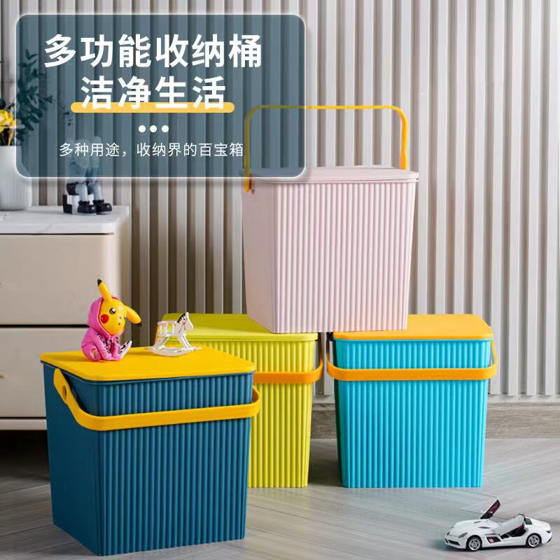 孩子洗澡桶水桶凳手提浴筐桶宝宝儿童可坐一体桶座园桶成人洗脚桶 - 实物图