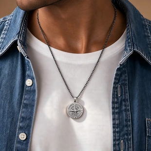 Compass Necklace 航海风指南针罗盘项链男士钛钢链个性百搭吊坠