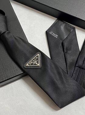 Lazy tie bow men's and women's tie paired with suit shirt