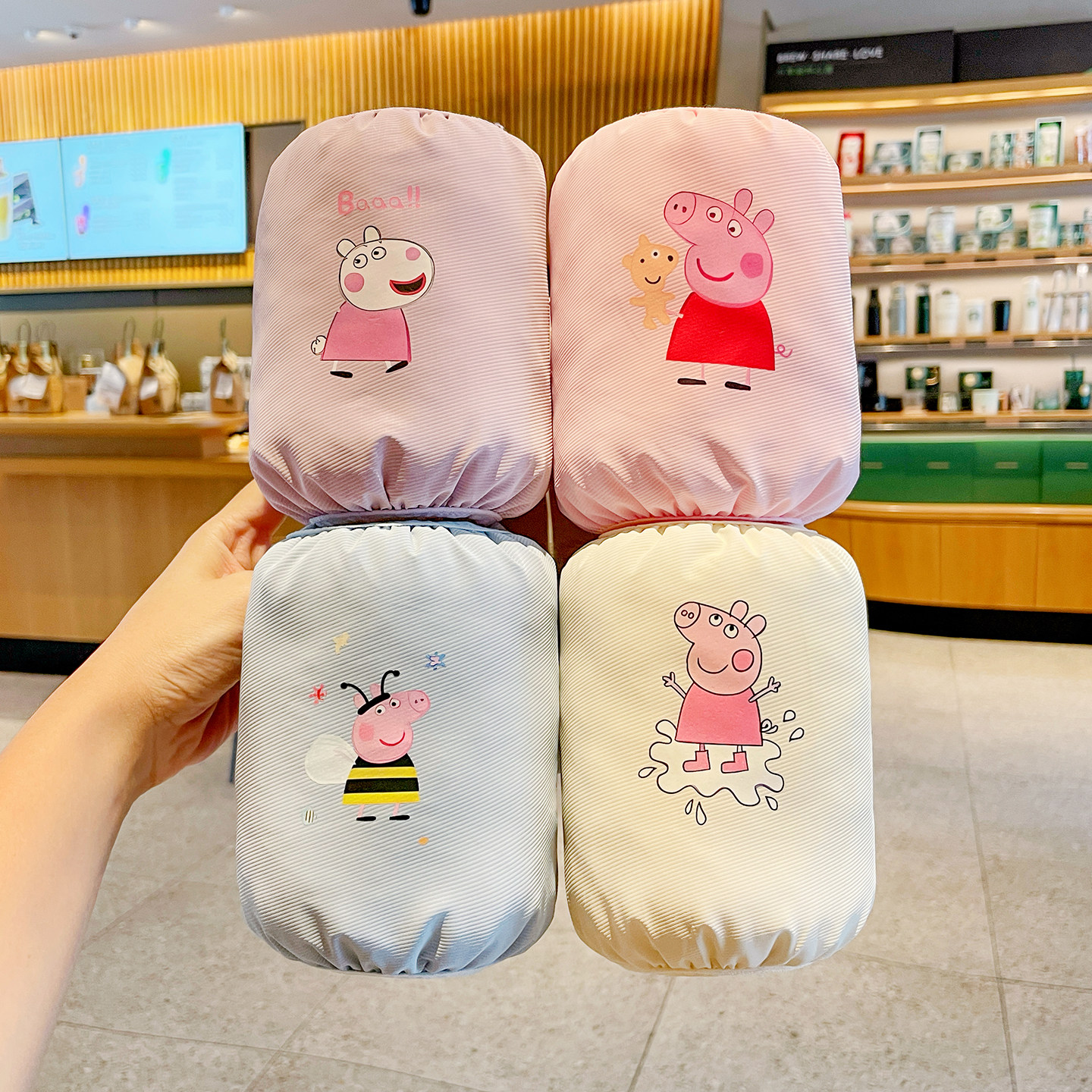 卡通小猪儿童袖套2025新款男女童防污护袖短款宝宝羽绒服防脏袖头