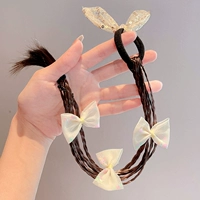 Желтый воротничный ухо кролика