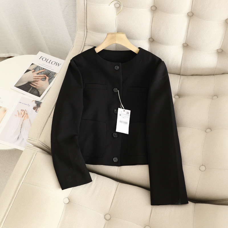 小香风短款双口袋短外套