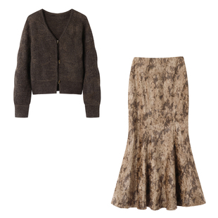 彩系！法式气质优雅V领宽松针织开衫毛衣女2025秋国风鱼尾半身裙