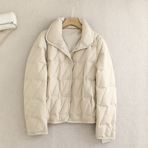 檬系！2025秋冬新款90鹅绒浅米色菱形格翻领轻薄羽绒服外套女上衣