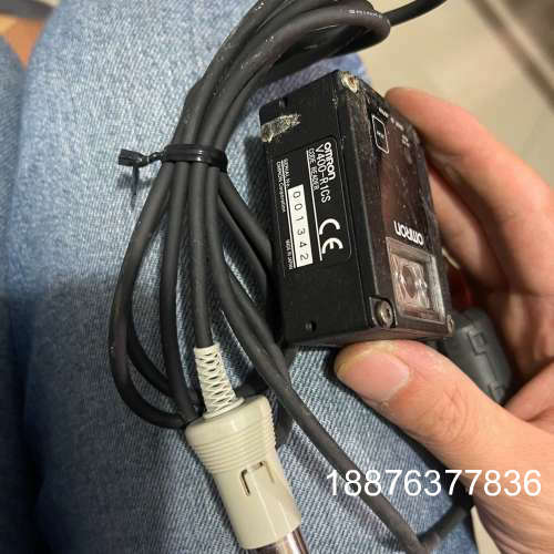 Omron Barcode Reader V400-R1CS议价