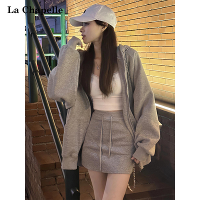 拉夏贝尔灰色卫衣短裙套装
