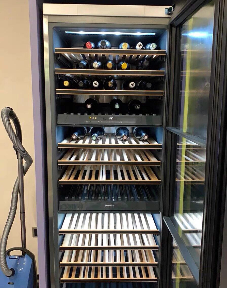 维修美诺红酒柜冰箱不通电,不制冷,不工作,全国售后上门维修