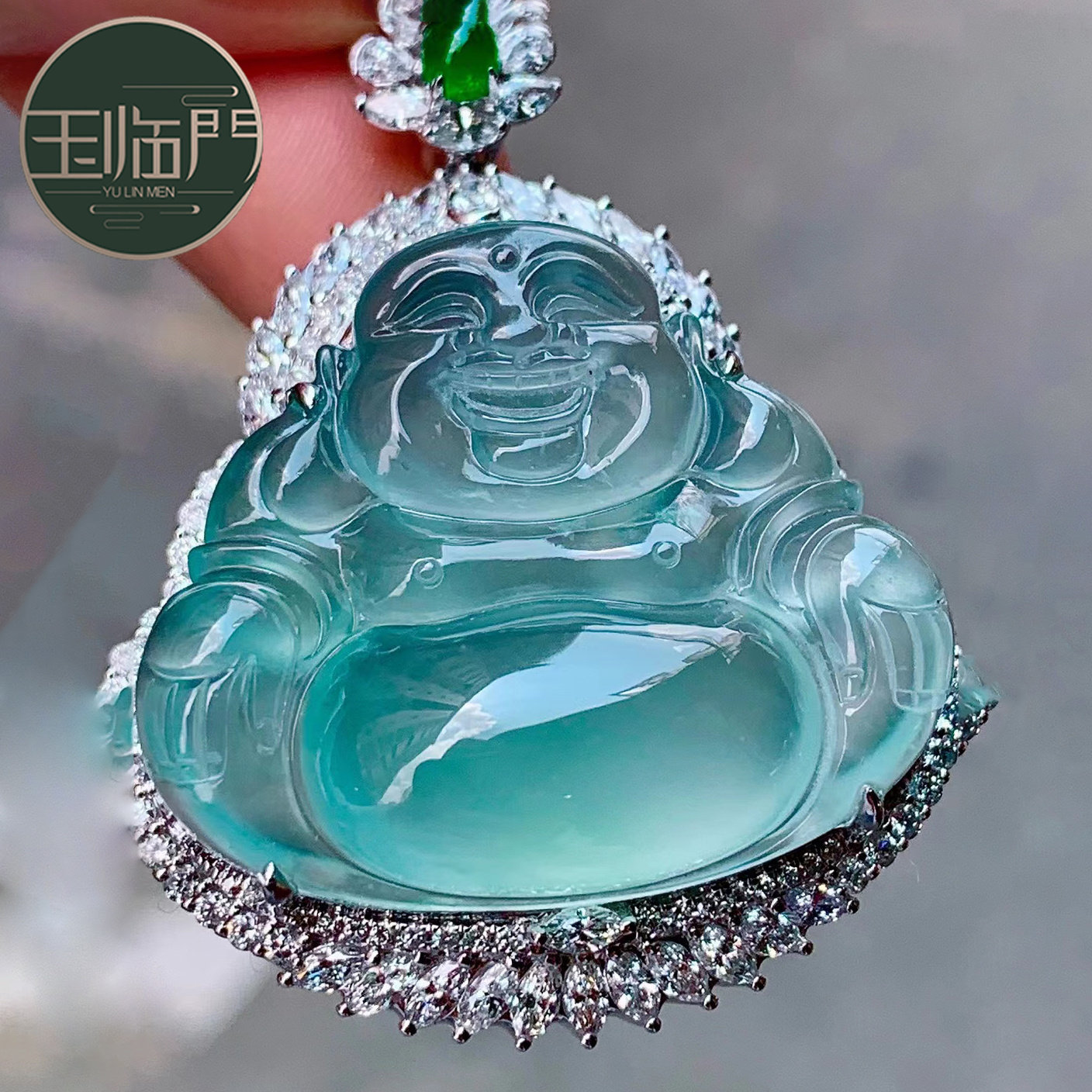 玉临门缅甸a货天然时尚华美 冰种天空蓝佛公翡翠吊坠18k金镶嵌