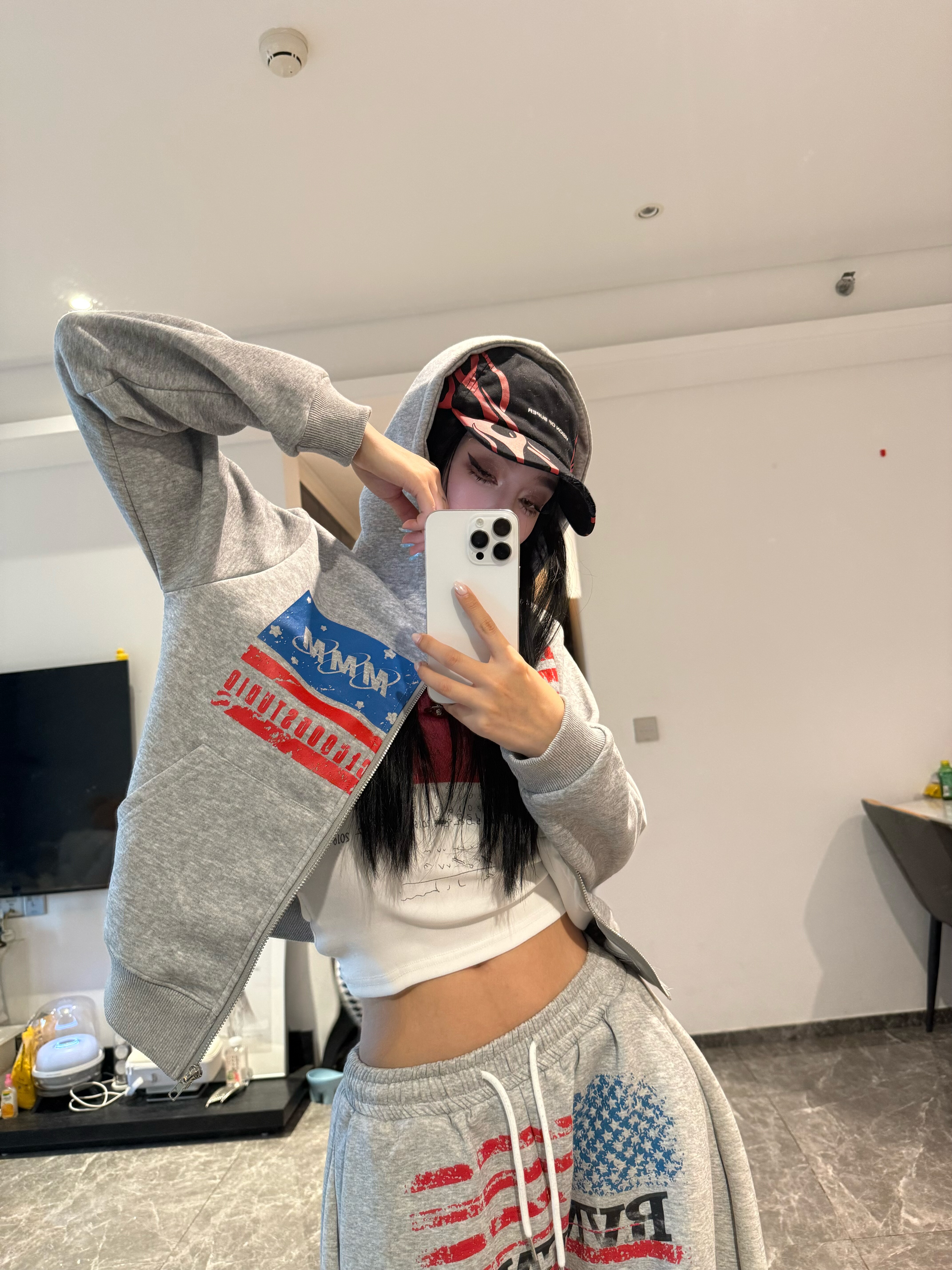 早秋辣妹休闲连帽街头感中短款拉链卫衣外套