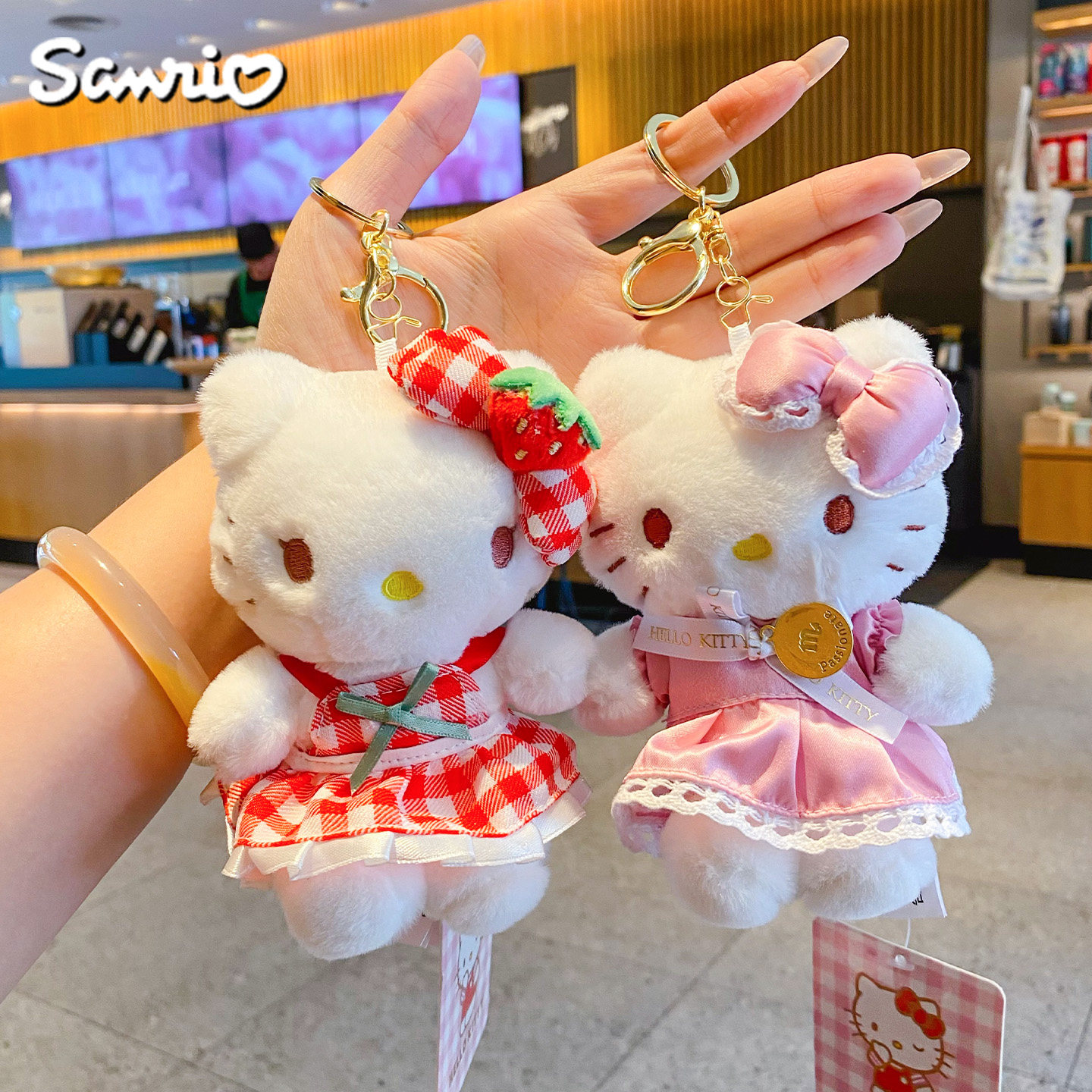 百茂正版hellokitty草莓啵啵毛绒汽车钥匙扣包包挂件书包挂饰公仔