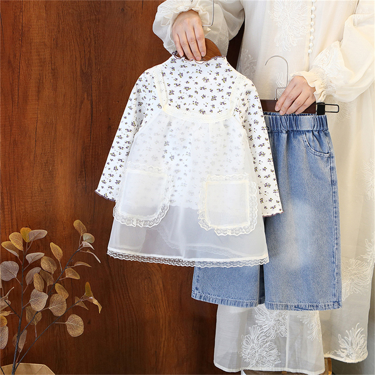 女童韩系碎花蕾丝连衣裙牛仔裤三件套2025夏季新款,童装/婴儿装/亲子装,套装,淘宝优惠券,粉丝福利购,淘宝优惠卷