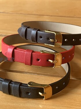 一条过整条皮表带穿八宝罗盘