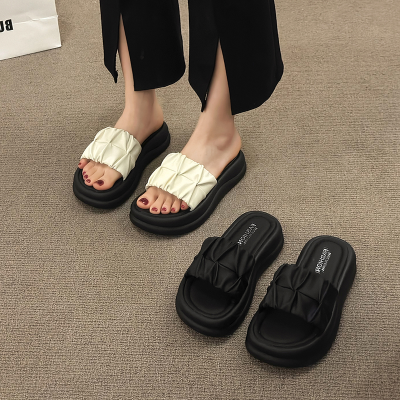 品牌绝美厚底凉拖鞋女夏外穿2025新款踩屎感休闲时尚网红沙滩一字