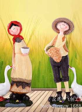 新款直销工厂直供创意树脂欧美田园乡村喂鹅夫妇情侣搁板工艺摆设