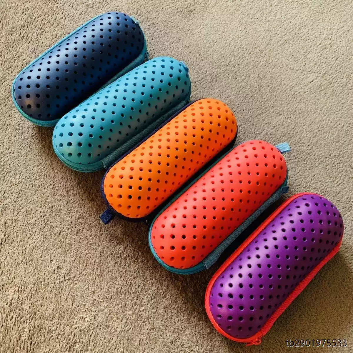 游泳眼镜盒EVA泳镜收纳盒硅胶镂空透气孔圆孔泳镜盒游泳装备镜盒