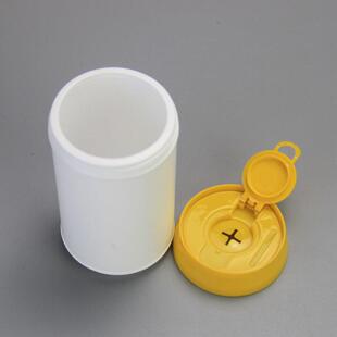 直销供应车载湿巾桶塑料桶小桶包装 新款 湿巾翻盖瓶密封防尘车载湿
