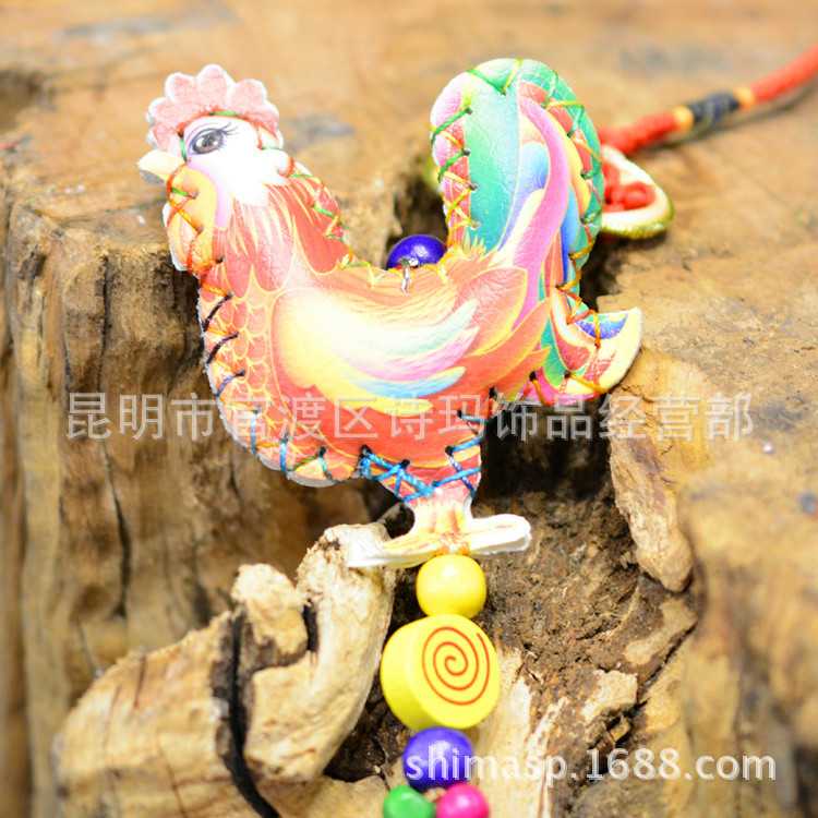 新款直销民族风拉丝铜铃皮风铃新款手工4D图彩皮小鸡挂件直销中国