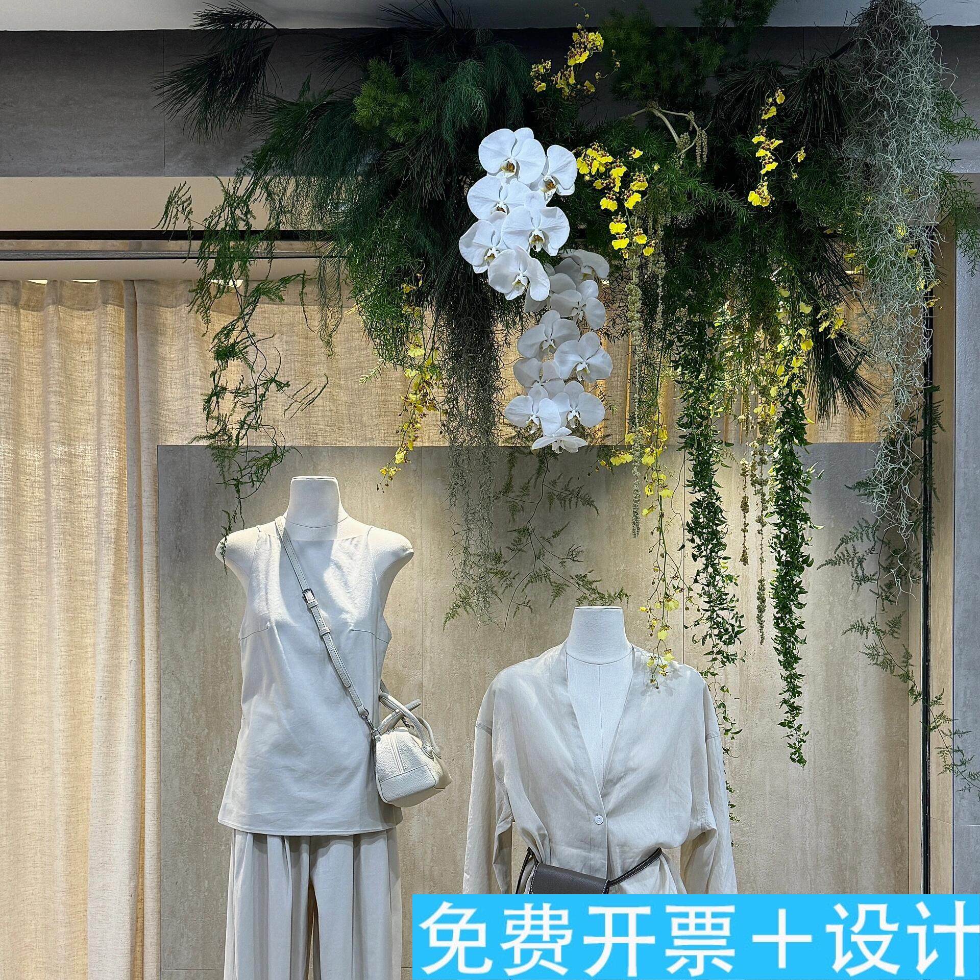 2026氛围服装店门头装饰跳舞兰蝴蝶兰仿真花朵春日搭配高级感