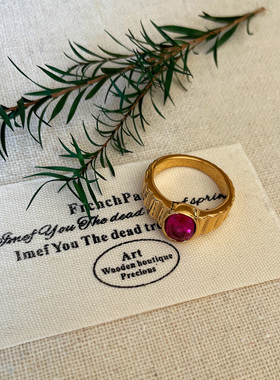 时髦法式复古钛钢镀金镶宝石戒指