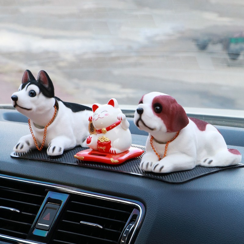 汽车摇头狗狗摆件车内装饰用品大全车载中控台内饰品车上2021新款