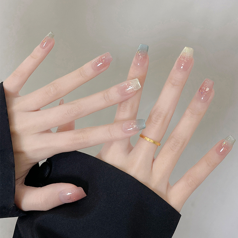 迷人马卡龙渐变晕染猫眼穿戴美甲