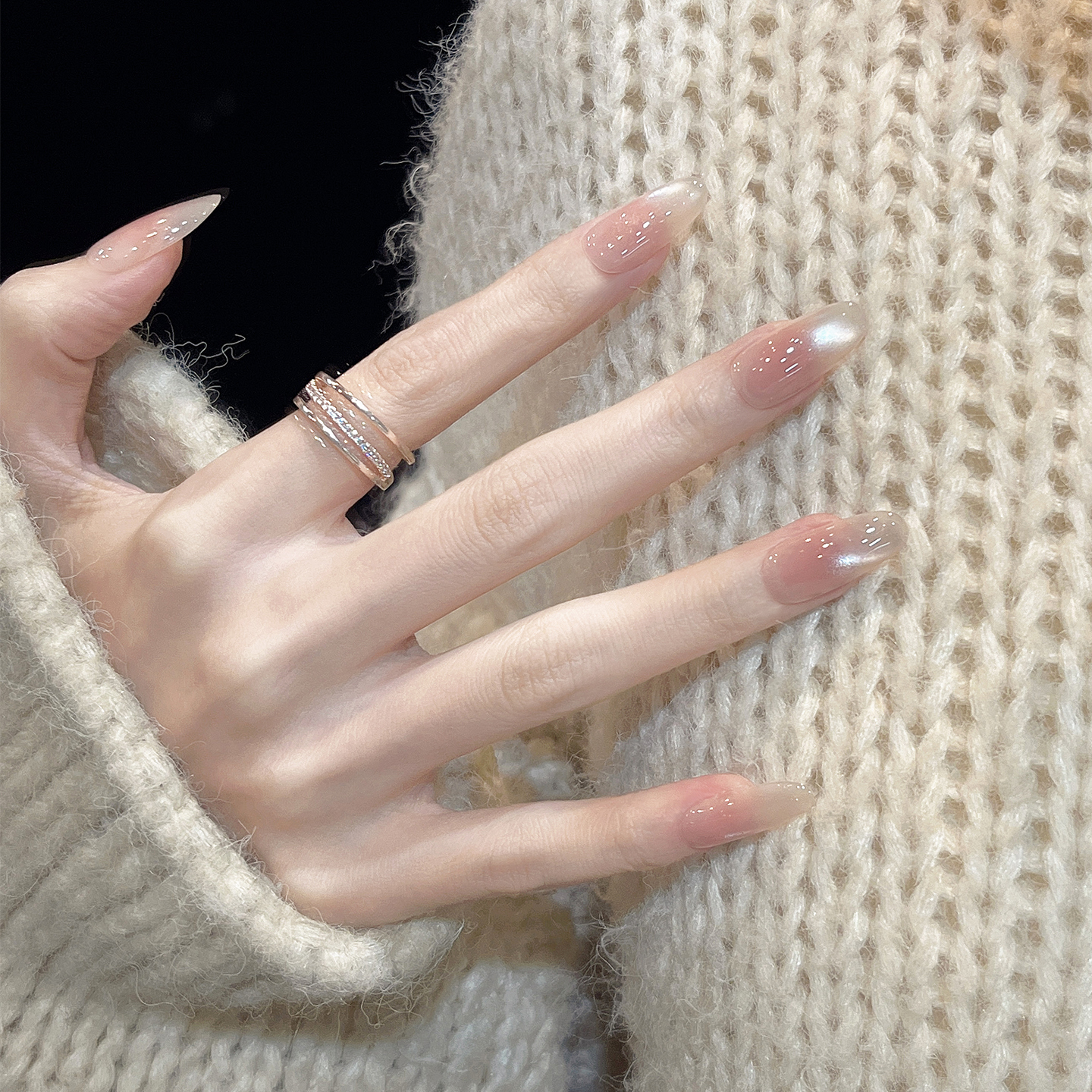 温柔玻璃珠裸粉色猫眼美甲穿戴甲