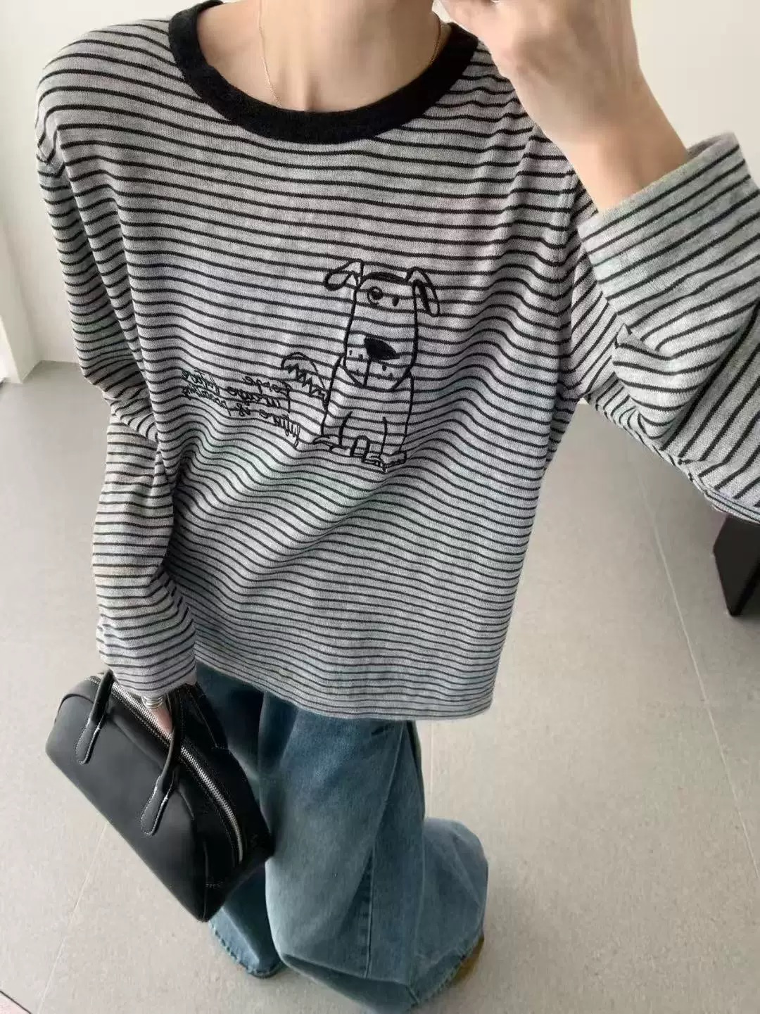 高端羊毛条纹打底衫狗狗刺绣图案