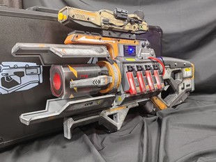 先驱重工APEX滋崩泰坦陨落2铁驭模型cosplay