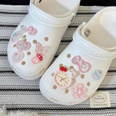 早安hellokitty鞋花洞洞鞋骨白色可爱女生装饰配饰适配crocs卡扣