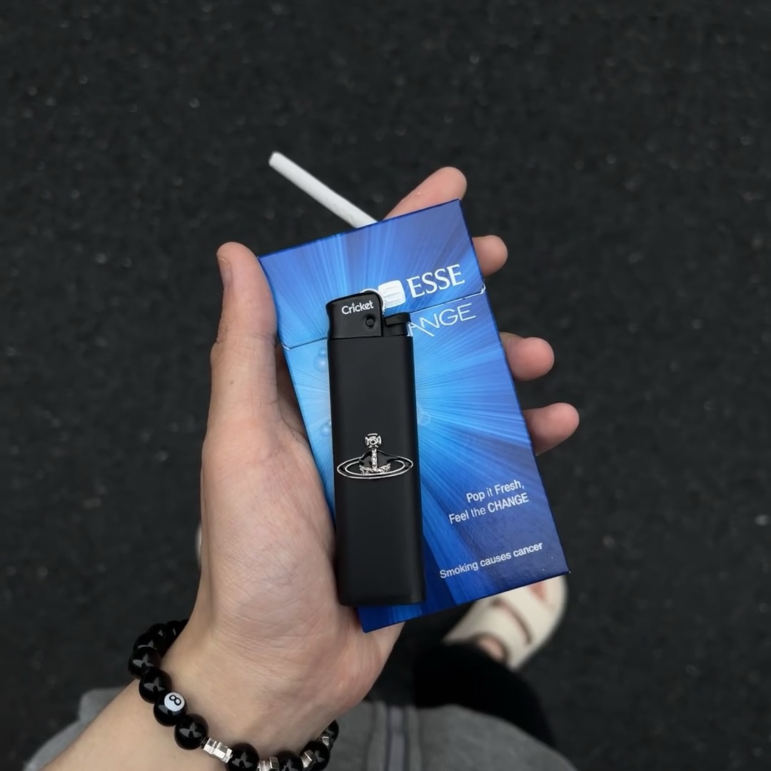 西太后土星草蜢打火机原创nana砂轮一次性滑轮火石女生送男友礼物