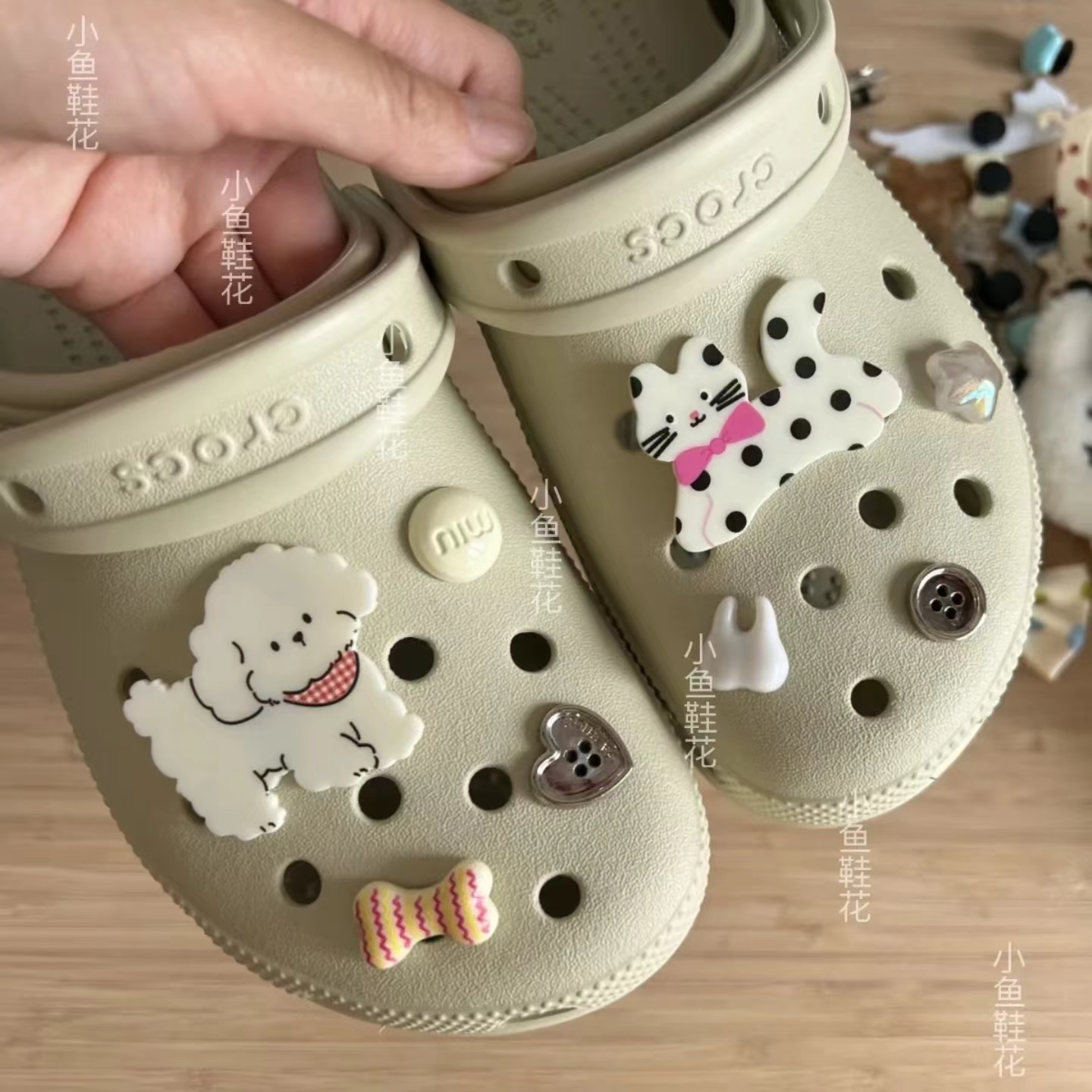骨白小狗洞洞鞋配饰crocs鞋花cross卡骆驰装饰扣配件鞋扣卡通线条