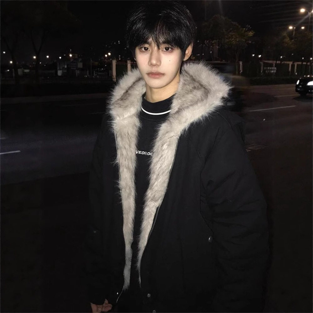 座山雕毛领加厚棉服32