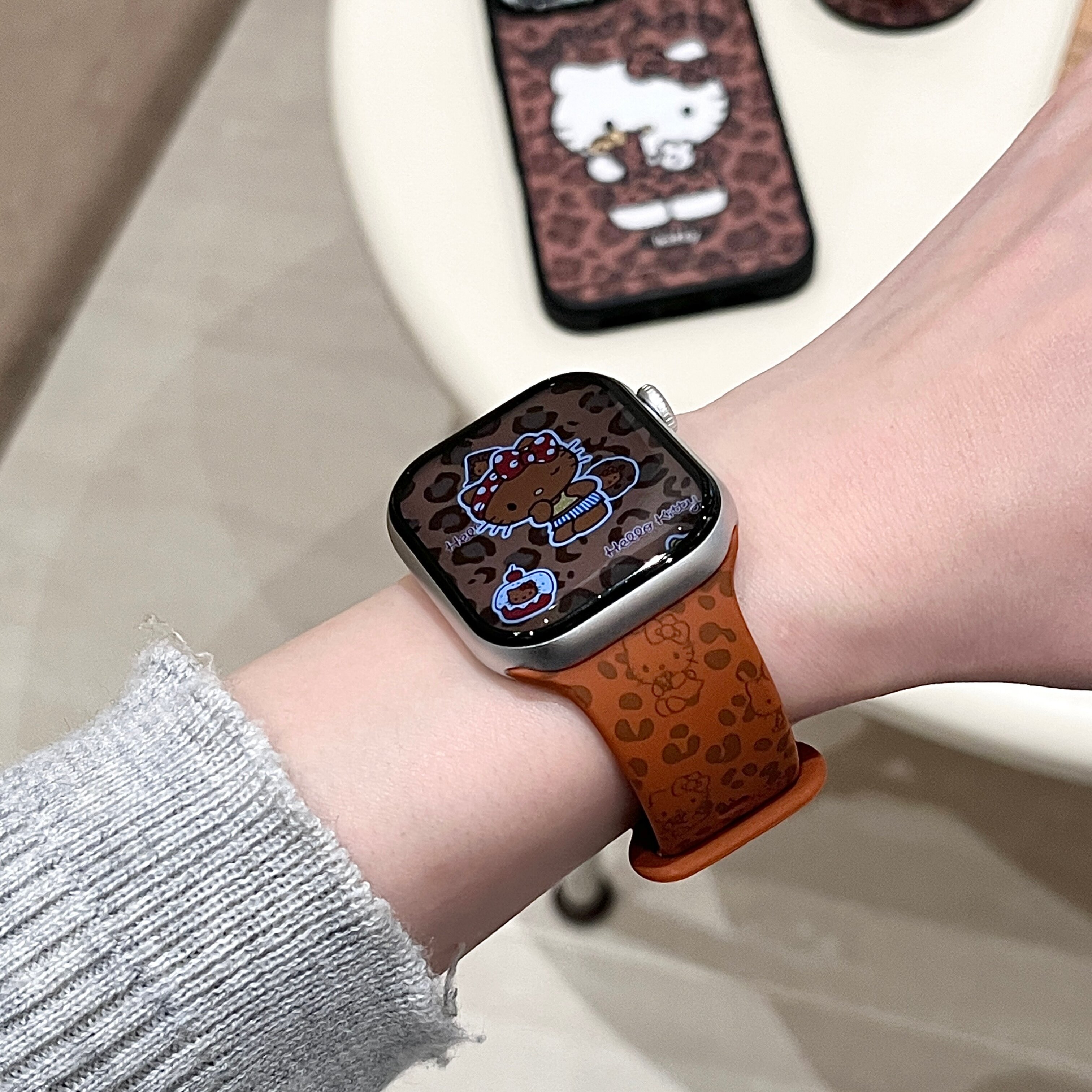 启乾 韩系豹纹猫咪适用iwatchs11/10苹果Applewatch9手表表带SE8棕色硅胶透气7运动6/5/4小众可爱ins风女款