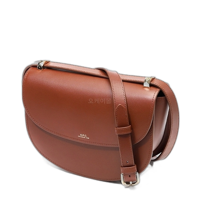 韩国直邮A.P.C单肩包斜挎女款棕色日常简约舒适PXAWV F61161 CAD