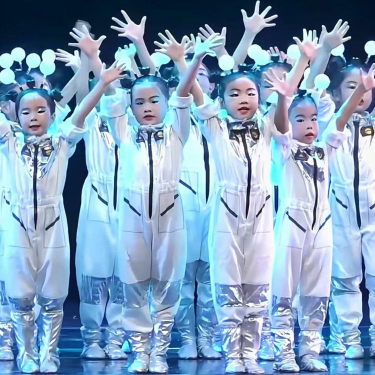 儿童宇航服我的小小太空梦太空服图片