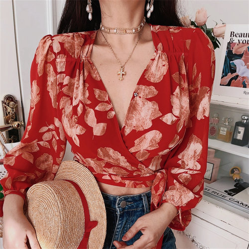 法式V领收腰绑带碎花度假小衫女