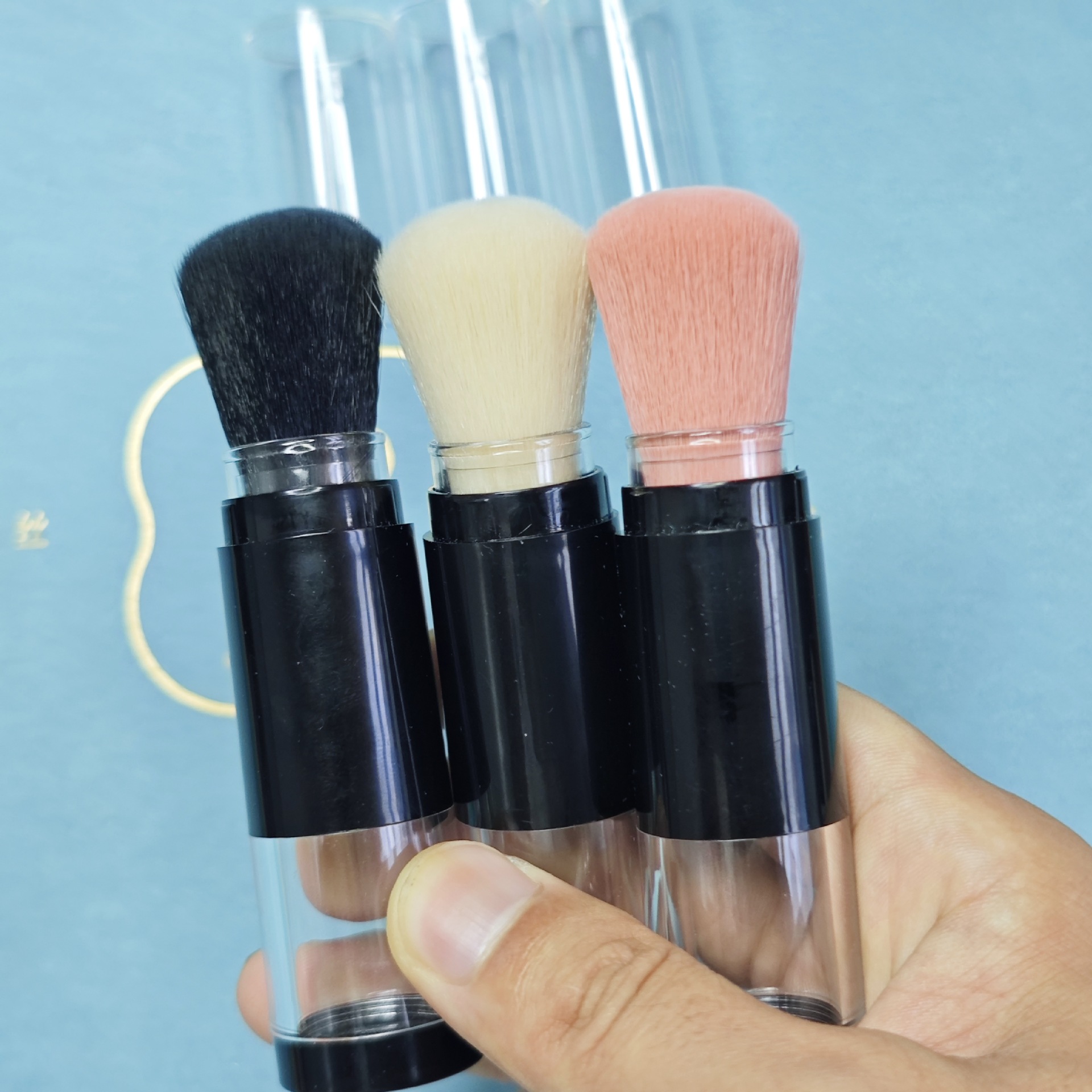 伸缩散粉刷化妆刷便携散粉刷腮红刷带盖定妆刷沧州化妆刷自动喷粉