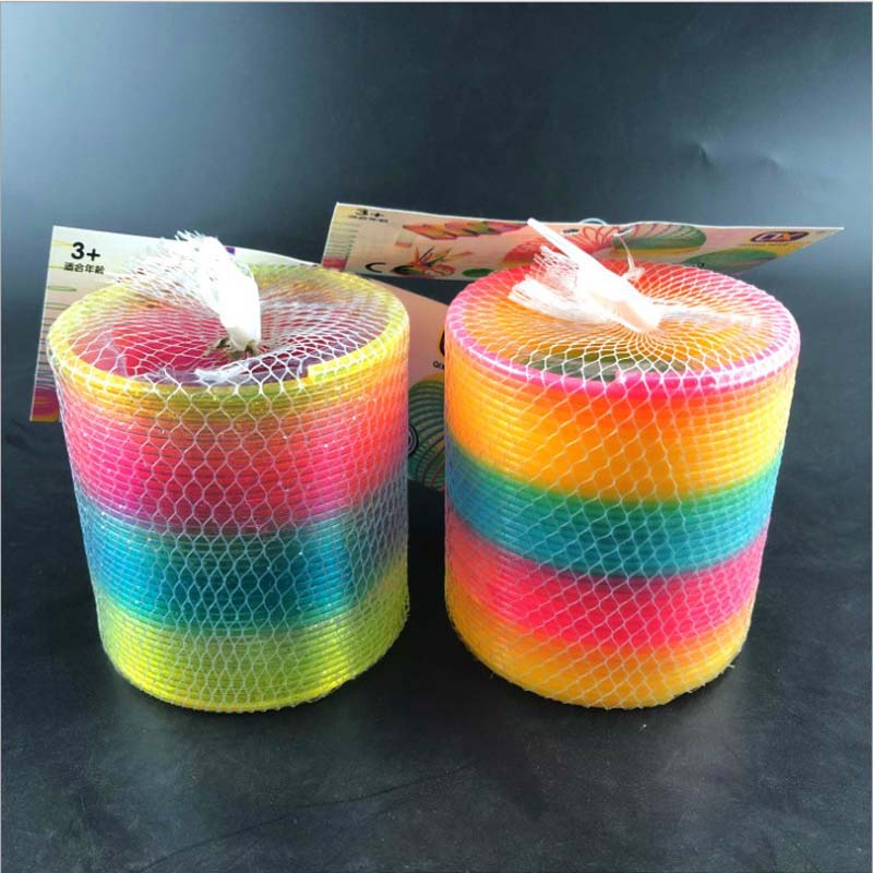 彩虹圈玩具儿童弹簧塑料魔力