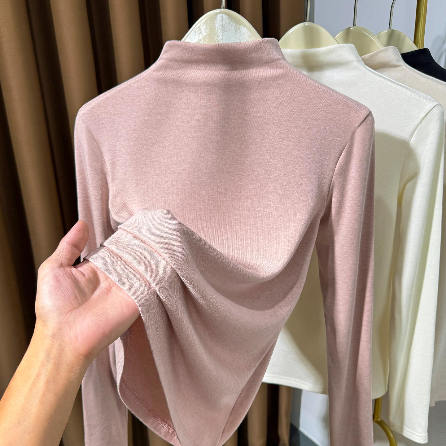 粉色秋冬半高领磨毛针织衫女长袖修身内搭高级感叠穿洋气打底衫潮