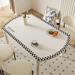 椭圆形桌垫轻奢高级感餐桌布防水防油免洗皮革垫折叠圆桌茶几台布
