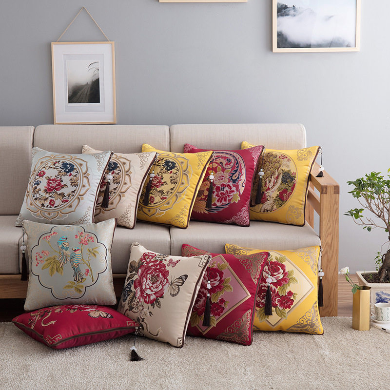 欧式绣花绸缎抱枕被办公室x两用靠垫被简约汽车折叠小薄被,居家布艺,抱枕被,淘宝优惠券,粉丝福利购,淘宝优惠卷