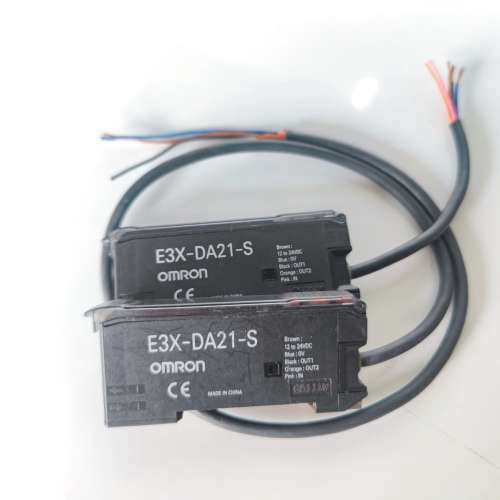 E3X-DA21-S 线10-40cm8-9成   2个×议价