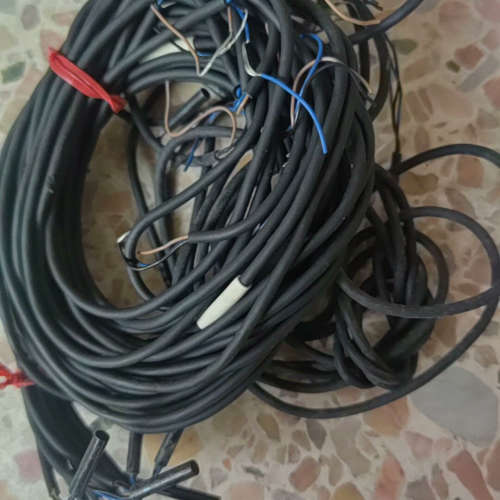 接近 E2E-CR6  E2E-CR6C2议价