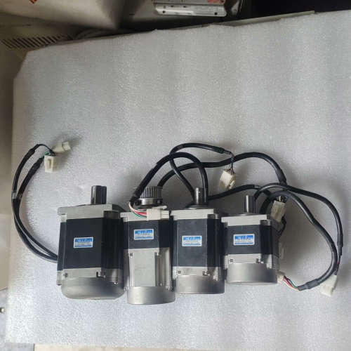 机械手拆下多摩川伺服电机一套TS4164S2022E200议价