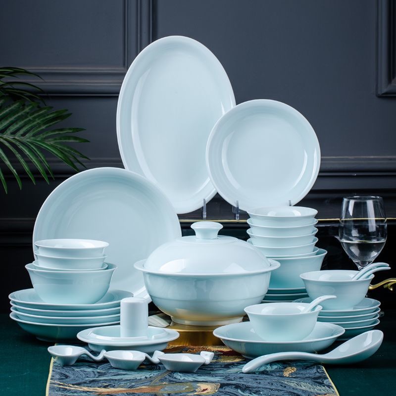新款景德镇高岭土釉下彩青釉盘碗碟组合环保家用高端白瓷餐具套装
