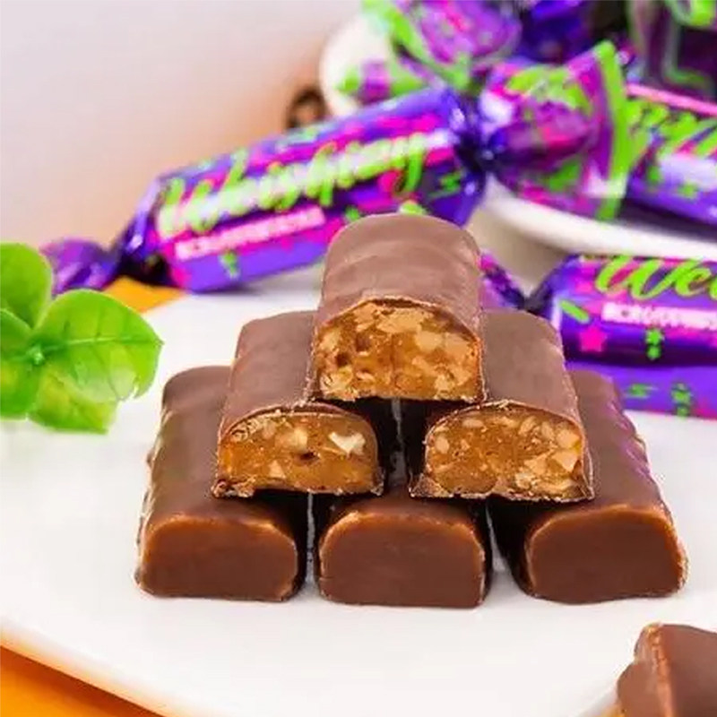 紫皮糖俄罗斯风味果仁夹心巧克力
