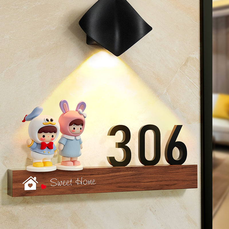 入户门牌号高级感创意数字号码牌家用制作门号牌回家仪式感带灯可爱玩偶房号牌小区住宅门口挂牌定制别墅门牌