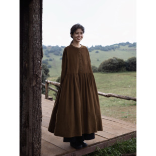 复述细腻感细坑全棉灯芯绒长裙 秋冬保暖半开门襟长袖圆领连衣裙