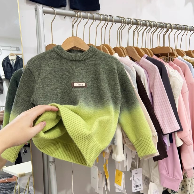 男童渐变色毛衣冬季加厚针织衫潮